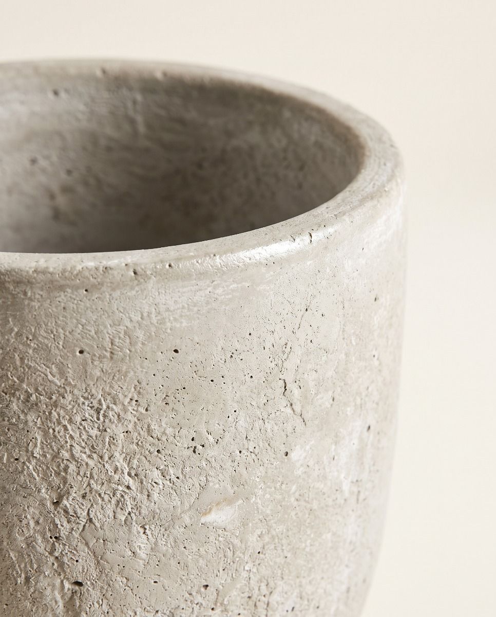 Jimmy Pot on Stand Light Grey Ø 14 cm